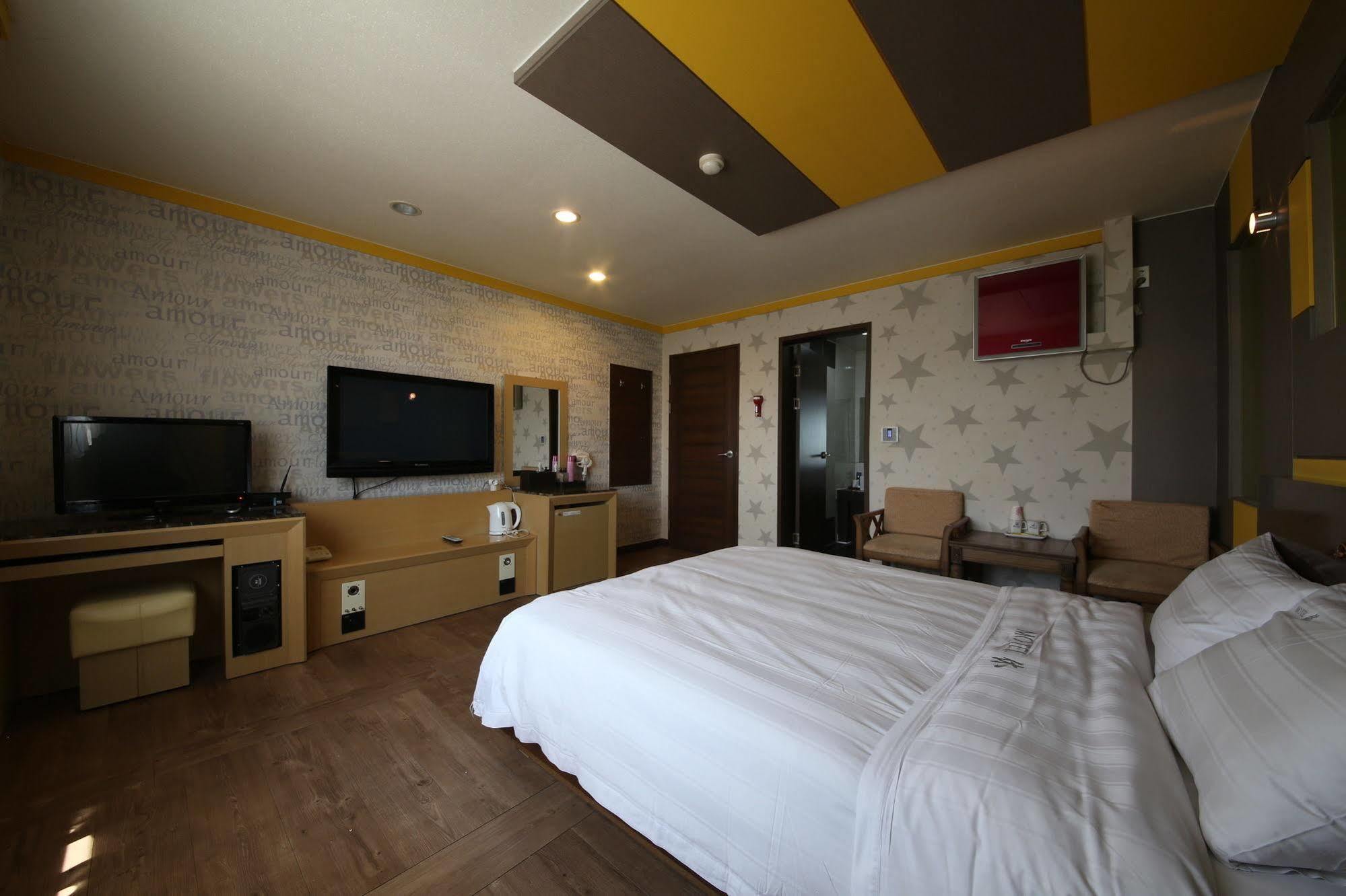 Yes Motel Gunsan Exterior foto